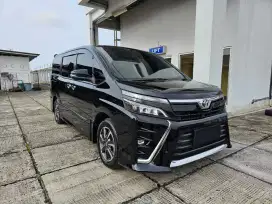 Voxy 2019 LOW KM