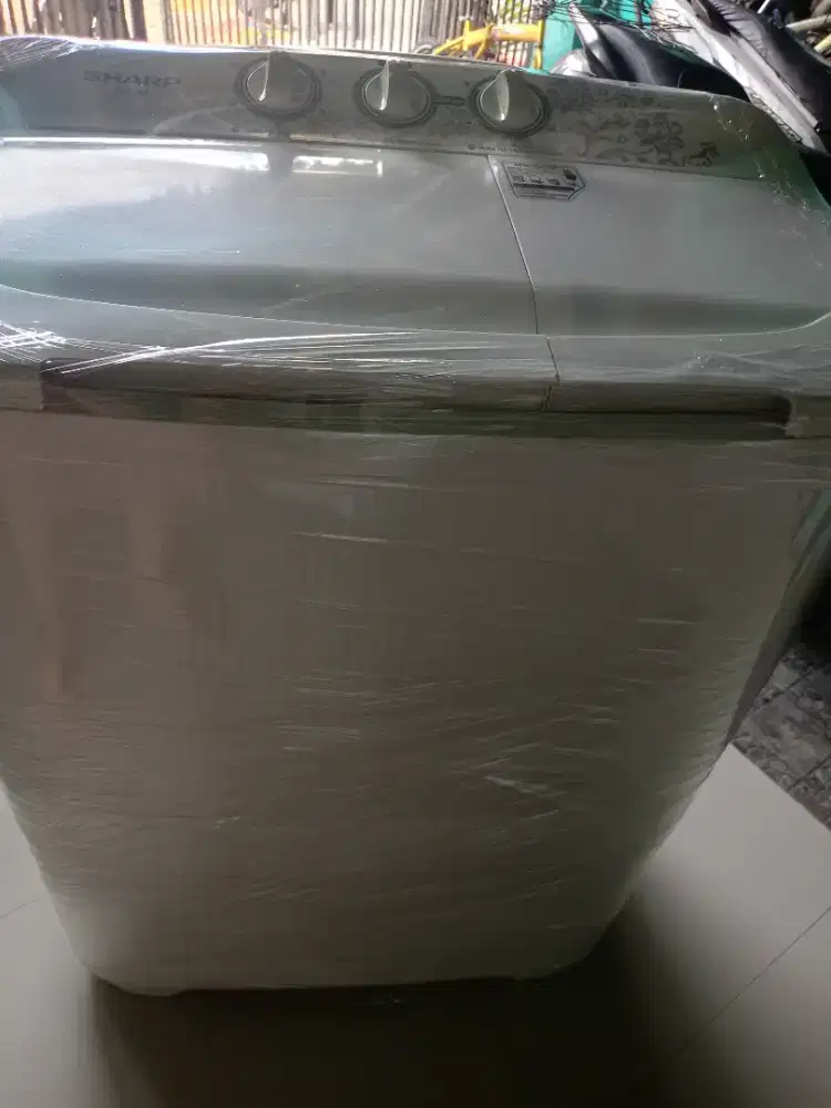 Mesin cuci 2 tabung merk Sharp 7kg mulussssssss bgt