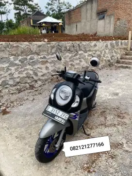 Scoppy silver biru 2023