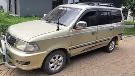 Dijual Toyota Kijang LGX 2003 Bensin MT