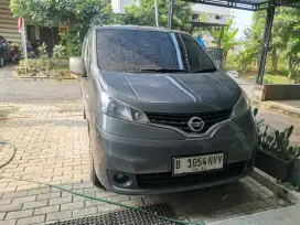 Nissan Evalia XV AT 2012