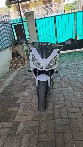 Dijual Ninja ER6F 2012 warna putih