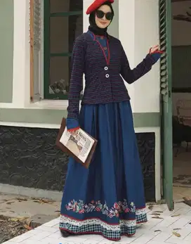 Tuneeca Gamis Neena