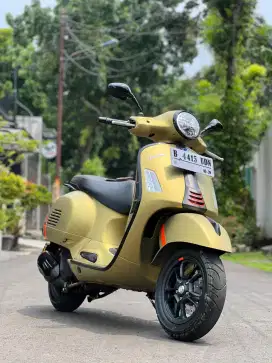 Vespa gts 150 keyless 2024 km 1000 ( gtv justin primavera gts 300 )