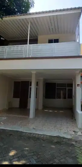 Rumah disewakan pertahun dekat RS Kariadi di Bukit Wahid Regency
