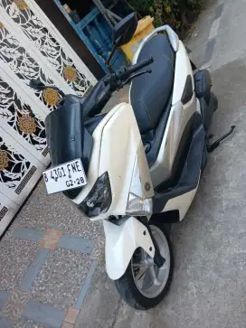 Yamaha Nmax 2018 ss lengkap mesin bagus pajak hidup Bekasi kabupaten