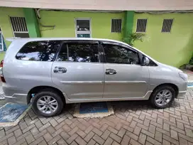 Toyota Kijang Innova 2004 Bensin