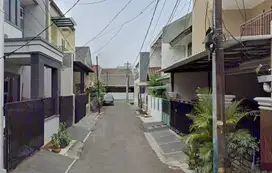 Disewakan rumah asri terawat, tenang & aman, strategis area Rawamangun