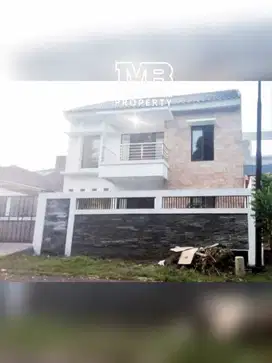 DIJUAL RUMAH BAGUS SIAP HUNI DI KENCANA LOKA, BSD
