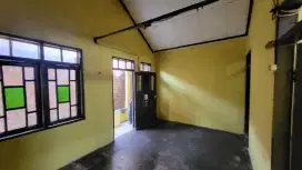 Dikontrakan Rumah di Jl PSM-Warung Jambu Kiaracondong