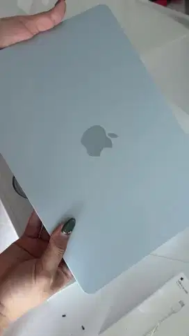 Macbook Air M4 256GB SKYBLUE