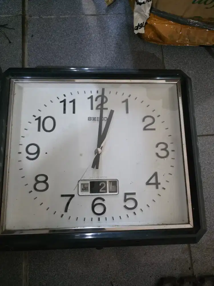Seiko. Jam dinding lama