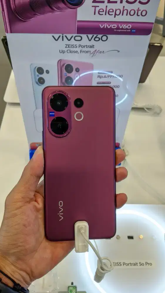 V60 8GB+256GB Festive Purple

10x Zoom Telephoto

Promo cicilan 0%