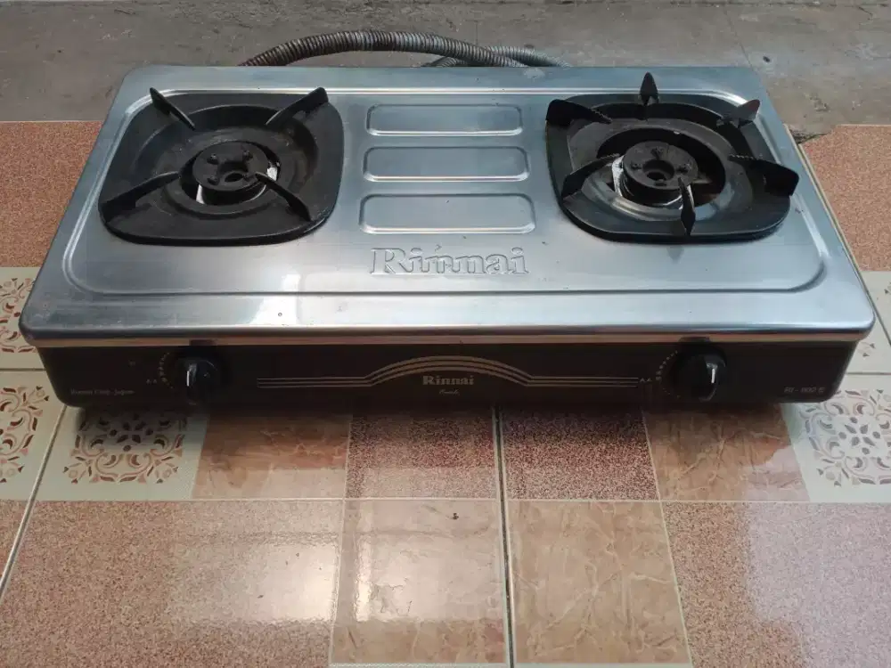Kompor gas Rinai RI 602 E layak pakai hrg net 200rb NO NEGO.