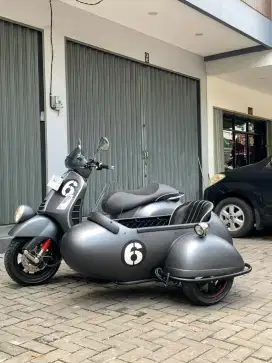 Moge Vespa Piaggio GTV 300 HPE Sespan Th 2022 Odo 500 Limited Siap Gas