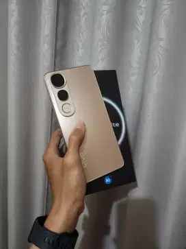Vivo V50 Lite 8/128gb Second masih garansi sampe 2026