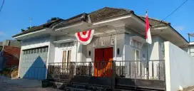 Disewakan Rumah Besar dengan perabotannya