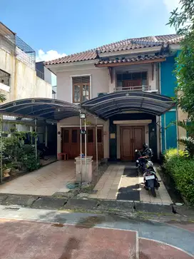 Harga Di Bawah Pasaran !!! Rumah Mewah Dalam Komplek Elit Jatinegara