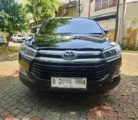 Innova 2.4 V Diesel A/T Low KM