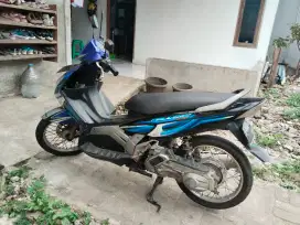 Dijual cepat Yamaha Nouzo z 2006