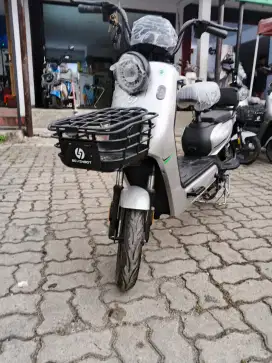 Sepeda listrik sevenbot m10 (barang baru dan tersegel harga promo)