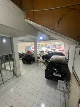 Eks Showroom Siap Huni di Sultan Agung, Bekasi Barat