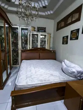 1 set tempat tidur ranjang,kasur,lemari,bufet,meja rias,bantal guling