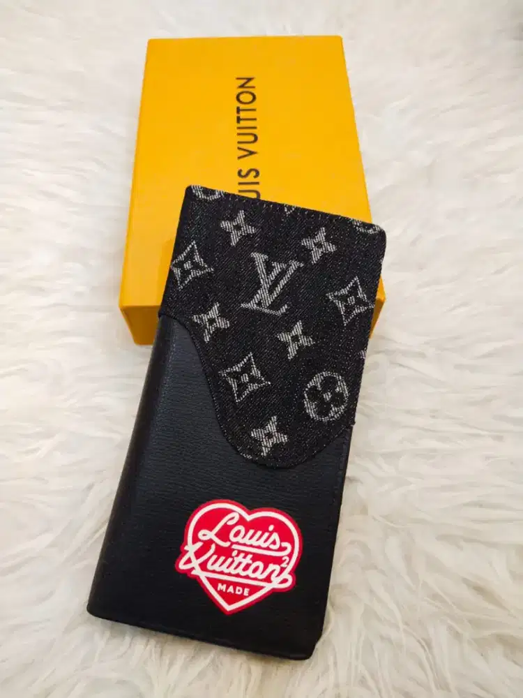 Luxury LOUIS VUITTON wallet sangat fashionable dan cakep banget