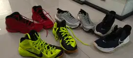 Sepatu Nike  size 42 insol 265