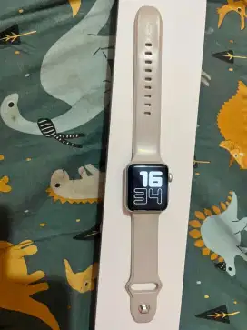 Iwatch series 3  (38mm)