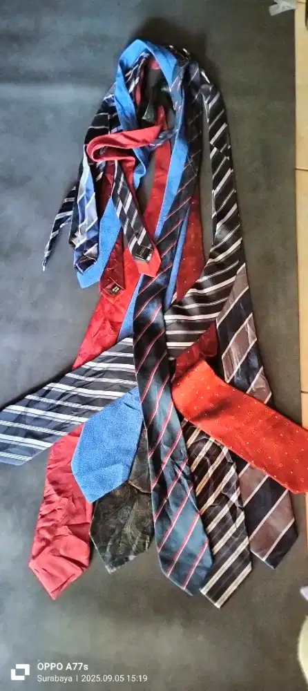 Dasi keren import