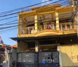Rumah 2 Lantai dan ada Rooftop di Cempaka Putih, Jakpus