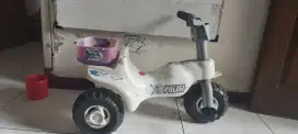 Sepeda Anak Roda 3
