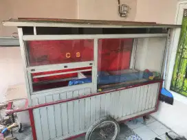 Gerobak bekas gorengan