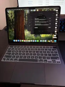 [BARU PAKAI 2 MINGGU] Macbook air M4 2025 GREY 16/256 GB 100% MULUS