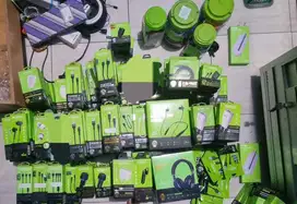 Dijual Borongan Aksesoris dan Etalase 2M