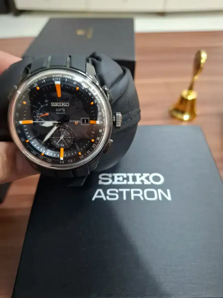 Seiko Astron SAS035J GPS Solar World Time 7X Silicon Bracelet