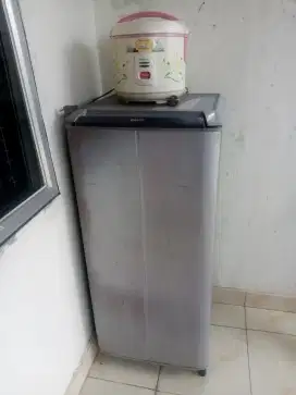 Kulkas Sanyo 1 Pintu & Magicom Miyako