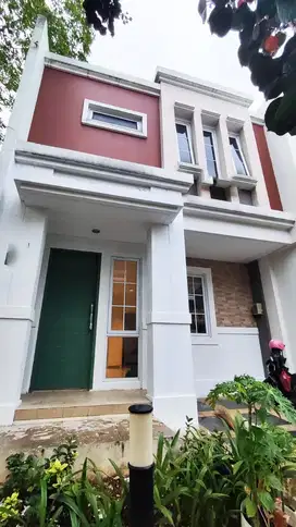 Dijual Cepat /BU Turun Harga 1.650M nego, Rumah Cantik hook ,SAVIA BSD