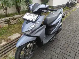 Honda Beat Deluxe ISS 2024 Silver (Unit Istimewa Seperti Baru)