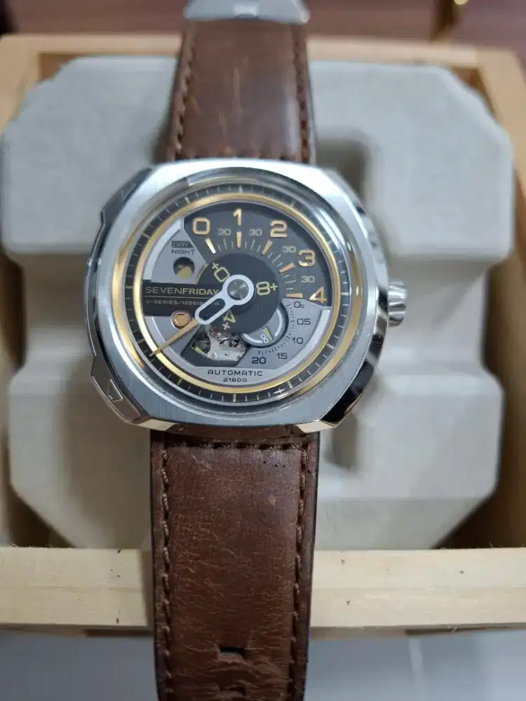 SEVENFRIDAY V2/01 V-Series Automatic Silver Brown Leather Strap