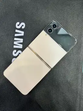 Samsung Z Flip 4 ram 8/256 Gb mulus ex resmi garansi SEIN