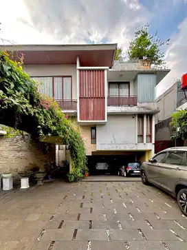RUMAH SIAP HUNI PRIVATE POOL DI CILANDAK