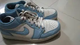 Sepatu merek Nike