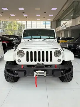 Jeep Wrangler Sahara 3.0L 4wd 2015 nik 2014