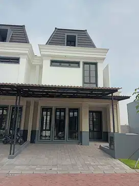 DISEWAKAN RUMAH DIAN ISTANA THE WHITE HOUSE - BARU - KOSONGAN
