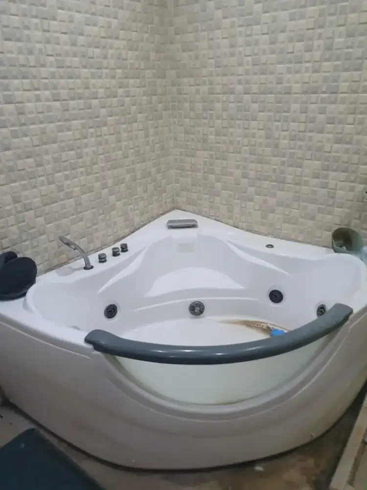 Jual Cepat Bathub sudut whirlpool Jacuzzi