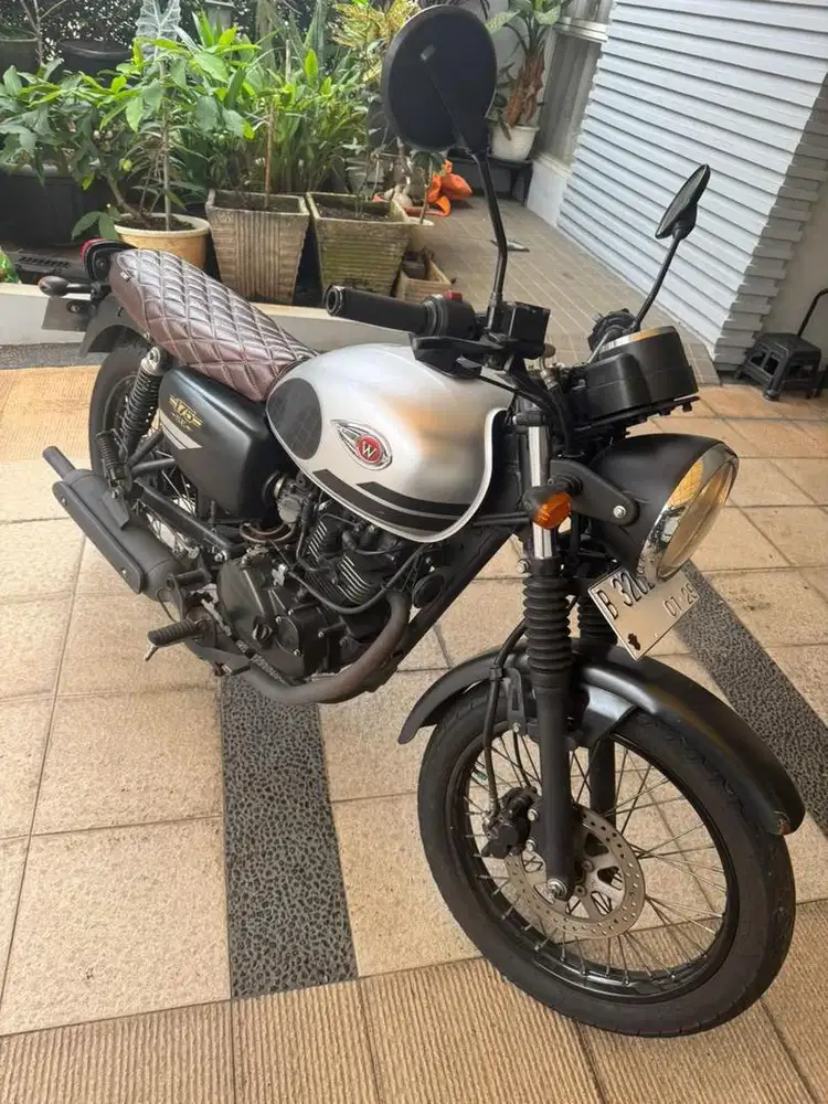 Kawasaki W175SE