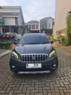 Suzuki S-Cross 2020 AT Abu-Abu Low KM (Plat Ganjil)