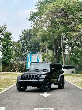 CASH Jeep Wrangler JK Sport 2010 Good Condition